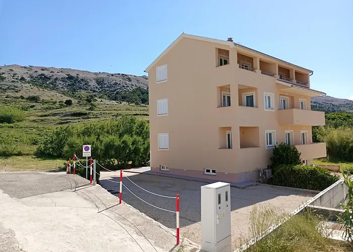 Family Apartments House Damir