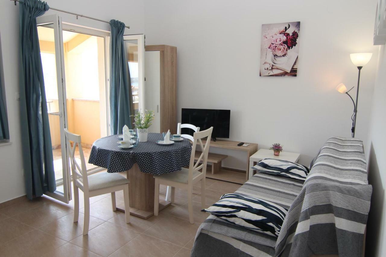 Appartamento Family House Damir Pag Town
